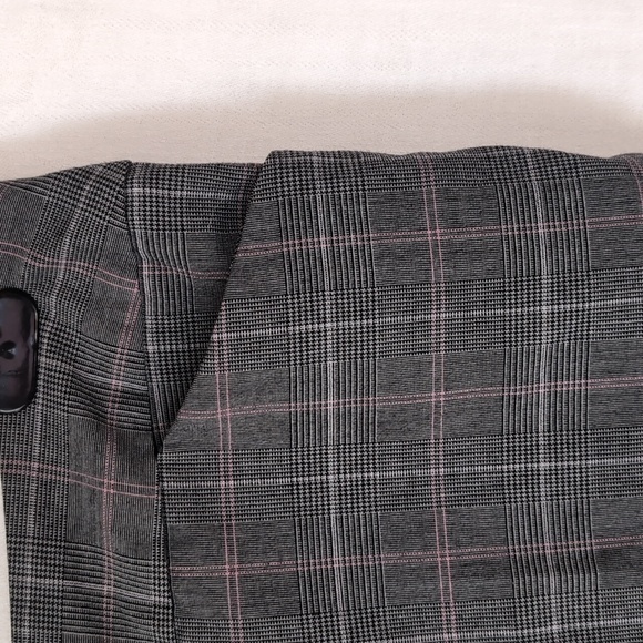 Worthington Stretch Grey Pink Plaid Straight Leg Crop Pants Size 10 - Picture 4 of 5